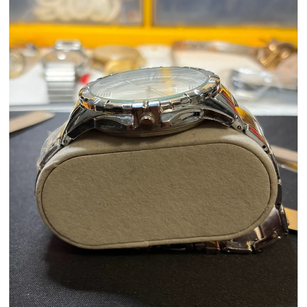Orlando‎ Wristwatch Mens OS Silver Stainless Steel Analog Quartz